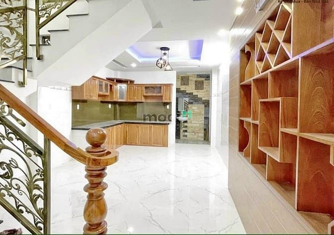 Hình ảnh Bán Nhà Đúc 4.5 Tấm Đường 8M Lê Văn Quới