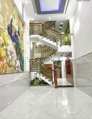 Hình ảnh Bán Nhà Đúc 4.5 Tấm Đường 8M Lê Văn Quới