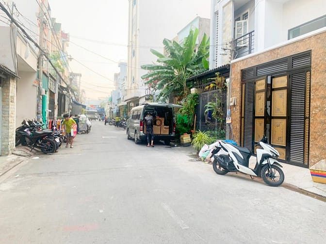 Hình ảnh Bán Nhà Đúc 4.5 Tấm Đường 8M Lê Văn Quới