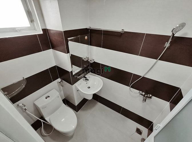 Hình ảnh Phòng trọ Tân Phú máy lạnh + thang máy + tủ đồ + bếp+ máy nóng lạnh