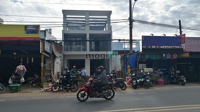 Hình ảnh Lâm Văn Bền - mt 8 x 16 - đông dân cư