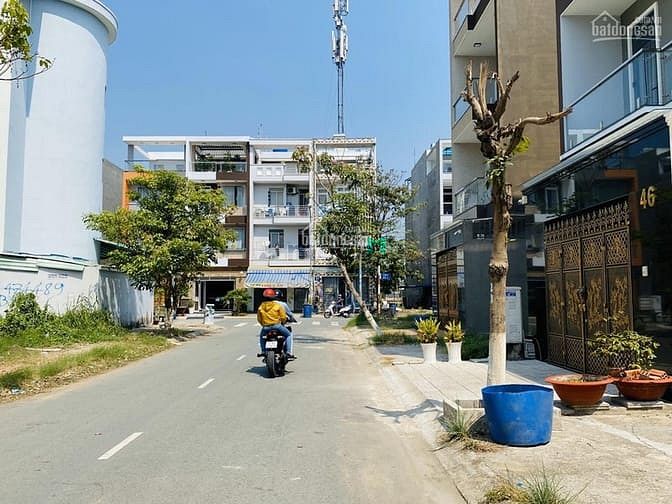 Hình ảnh Bán gấp cặp liền kề 80m2 đất thổ cư ngay BV Chợ Rẫy2, SHR, XDTD