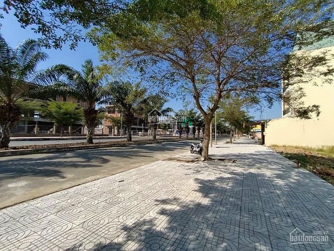 Hình ảnh Bán gấp cặp liền kề 80m2 đất thổ cư ngay BV Chợ Rẫy2, SHR, XDTD