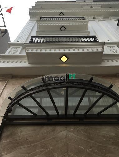 Hình ảnh Bán nhà phố Cổ Linh: 45,2m2 x 6 tầng, MT 4,59m, nhà mới xây, nở hậu.