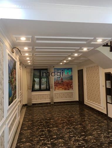 Hình ảnh Bán nhà phố Cổ Linh: 45,2m2 x 6 tầng, MT 4,59m, nhà mới xây, nở hậu.