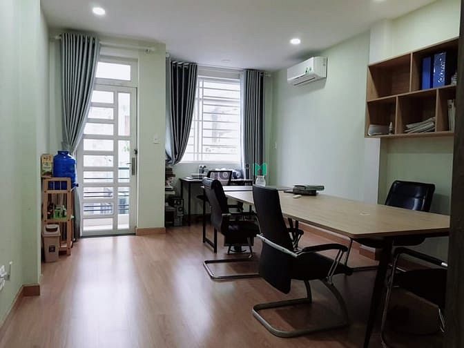 Hình ảnh Bán gấp nhà đường Lạc Long Quân 4 tầng giá 9.8 tỷ Phường 9 Tân Bình