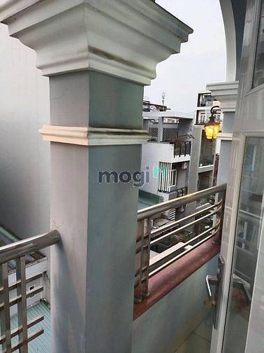 Hình ảnh Phòng full nội thất 5tr có gác và cửa sổ lớn