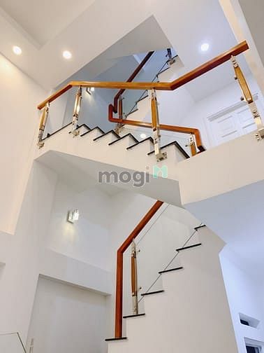 Hình ảnh Bán Nhà HXH Trần Quang Diệu, P14, Quận 3, 35m2