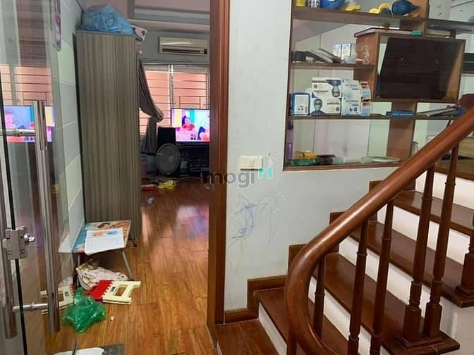 Hình ảnh Cần bán nhà phố Cầu Giấy, 40m, 6T, 4 Tỷ
