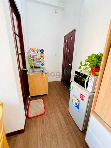 Hình ảnh Bao phí dịch vụ_ có ban công_ vị trí đẹp ngay trung tâm