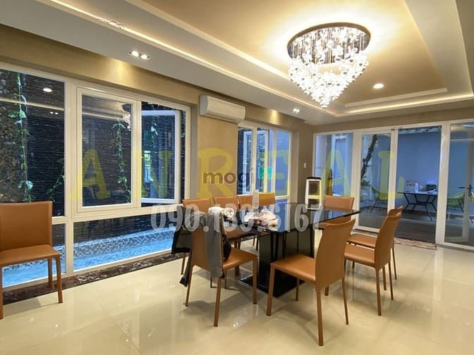 Hình ảnh Biệt Thự Nội Thất Cao Cấp 21/8A Xuân Thuỷ Giá 4500$/Tháng