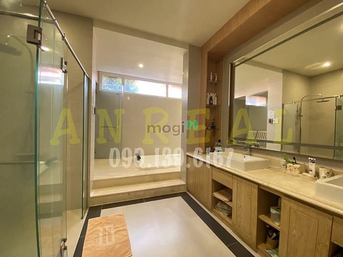 Hình ảnh Biệt Thự Nội Thất Cao Cấp 21/8A Xuân Thuỷ Giá 4500$/Tháng