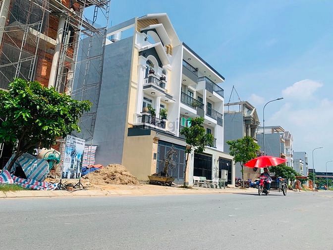 Hình ảnh Sang Gấp 90m2 Thổ Cư Bình Chánh-Gần Aeon Mall Bình Tân, SHR