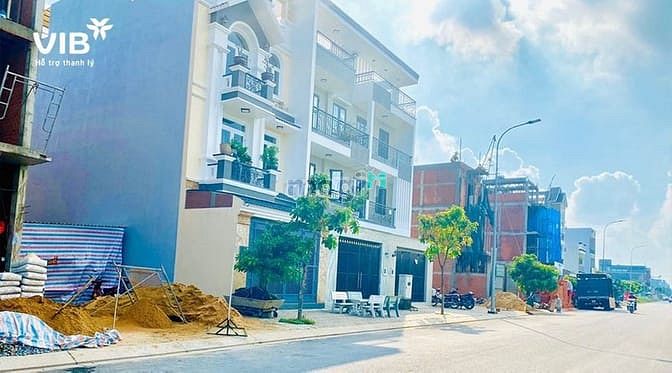 Hình ảnh Tài chính 2 tỷ nhận ngay nền đất vị trí đẹp KDC Tên Lửa mở rộng