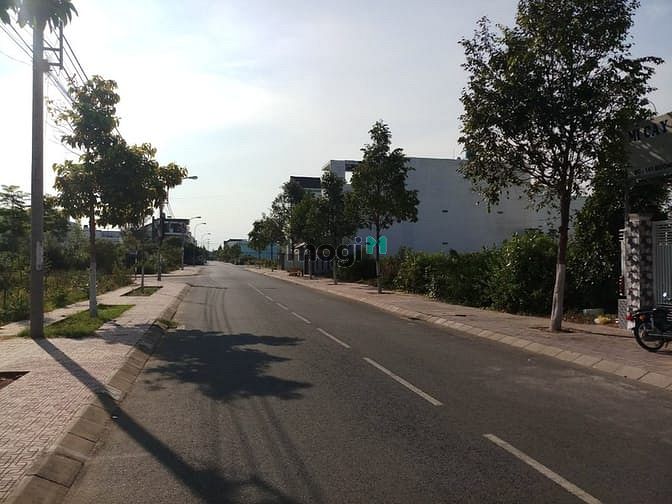 Hình ảnh Tài chính 2 tỷ nhận ngay nền đất vị trí đẹp KDC Tên Lửa mở rộng