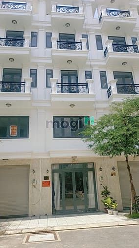 Hình ảnh Nhà mặt đường 20m đầu Lê Thị Riêng_DT 4x15m_SHR