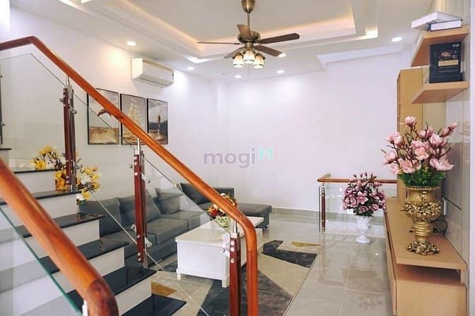 Hình ảnh Nhà mặt đường 20m đầu Lê Thị Riêng_DT 4x15m_SHR