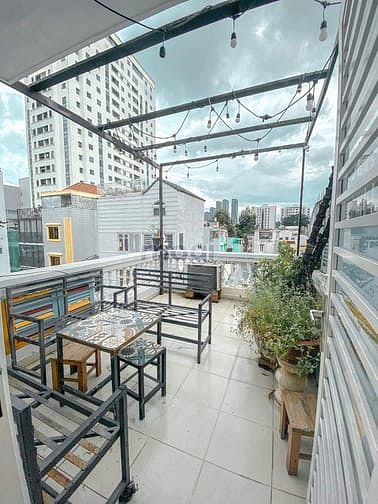 Hình ảnh Cho Thuê CHDV Full Nội Thất Q1 bancon