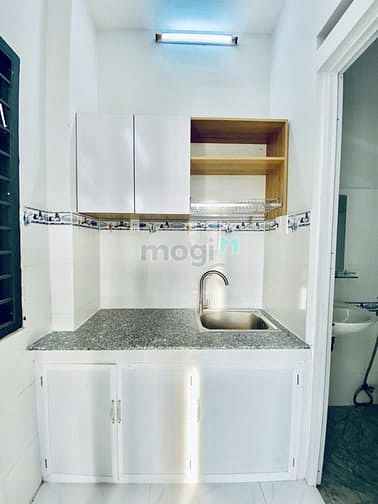 Hình ảnh Cho thuê Căn Hộ mới 100% có cửa sổ, ban công ngay Etown Cộng Hòa - TB