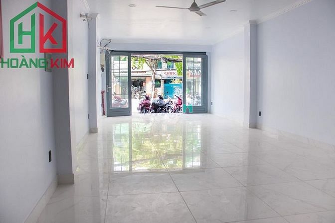 Hình ảnh Cho thuê nhà nguyên căn có hầm đường Đồng Đen P14 Tân Bình
