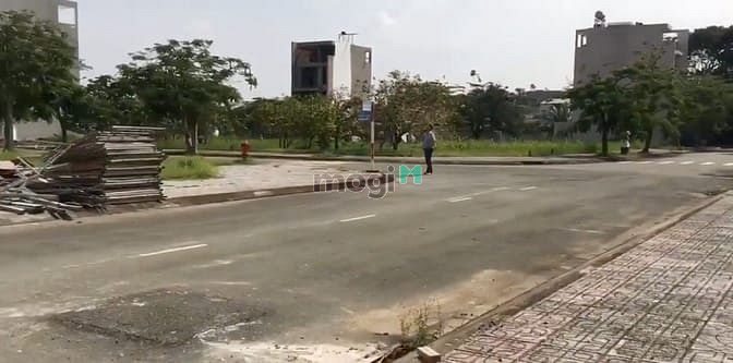 Hình ảnh Bán lô đất MT đường Trường Lưu, Long Trường, Q9, SHR, 3 tỷ 7, 96m2