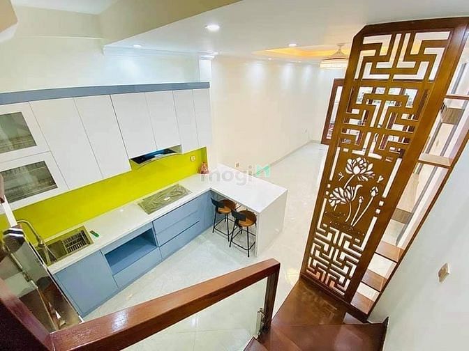 Hình ảnh Bán nhà , đường Hoàng Văn Thụ, Tân Bình, 45m2,3T, 5tỷ.