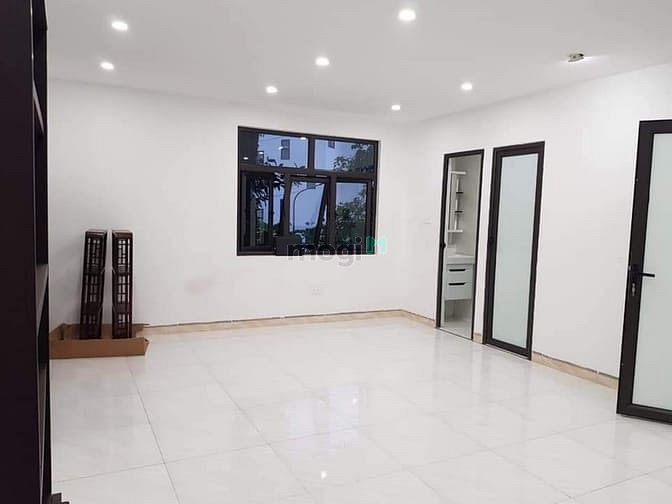 Hình ảnh Bán gấp mặt phố Phan Kế 60m2, mt 6.8m, thang máy hiếm