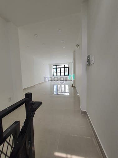 Hình ảnh Cho thuê nhà 398C Hai Bà Trưng, Tân Định, Quận 1