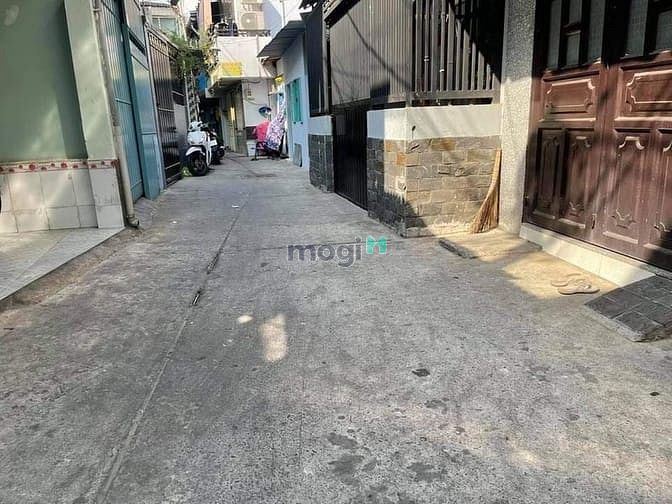 Hình ảnh Bán nhà quận 4 giá rẻ chỉ 2 tỷ hơn