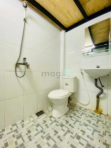 Hình ảnh Phòng Gác Lửng Xinh Đẹp - NƠ TRANG LONG 5' Đi Chợ BÀ CHIỂU BT
