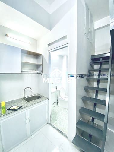 Hình ảnh Phòng full nội thất ngay trung tâm Tân Bình