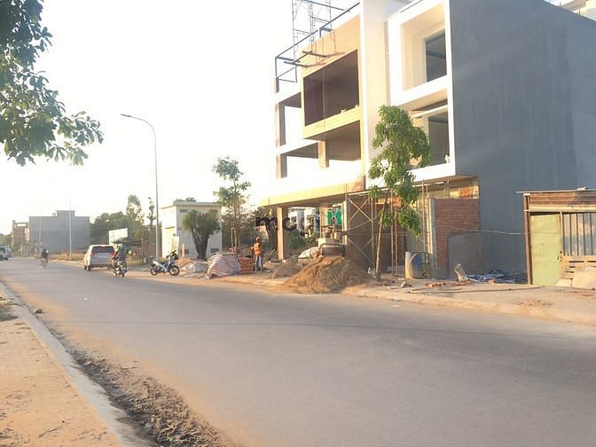 Hình ảnh Kẹt tiền cần bán lô đất MT 2 tỷ 230 ngay đường 11, Linh Xuân