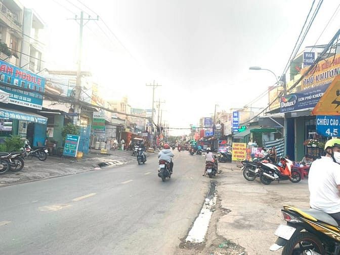 Hình ảnh Cần tiền bán gấp lô đất mặt tiền đường Nguyễn Thị Định, Quận 2 100m2