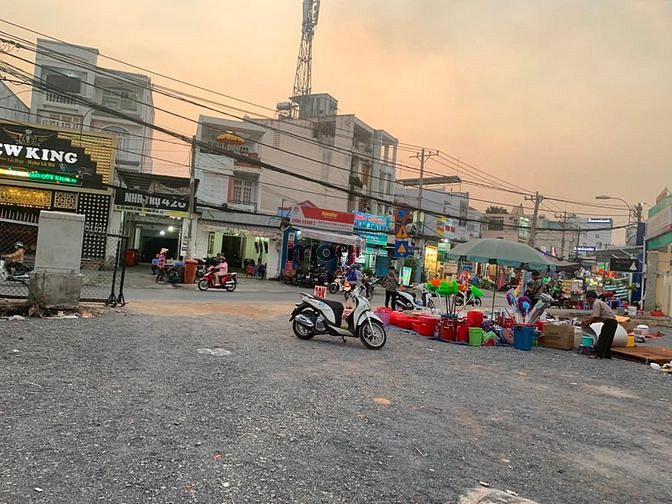 Hình ảnh Cần tiền bán gấp lô đất mặt tiền đường Nguyễn Thị Định, Quận 2 100m2
