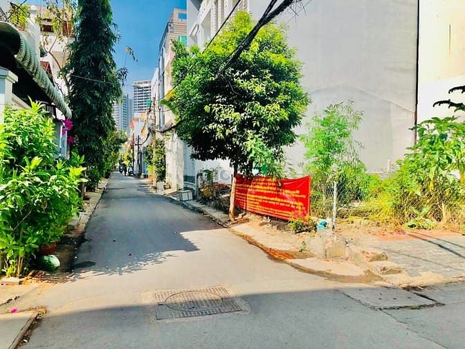 Hình ảnh Cần sang nền đất 105m2 kế bên Điện Máy Xanh MT đường Số 2 sổ riêng