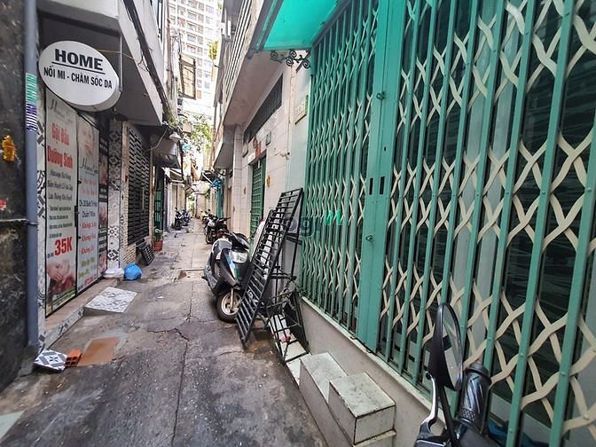 Hình ảnh Xuất cảnh bán gấp nhà 137/60 Bến Vân Đồn, Phường 6, Quận 4, 2,9m x9m