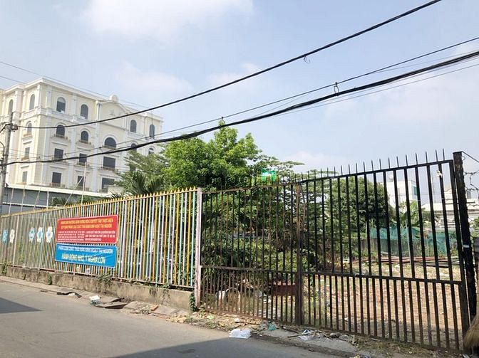 Hình ảnh Bán lô đất tại hẻm 216 lê văn quới, dt: 100m2, giá bán: 7.5 tỷ.