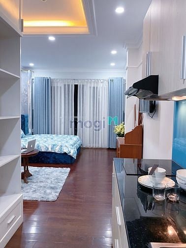 Hình ảnh Mb6623 nạp rút nhanh chóng Quận 1 ban công, full đồ sát phố đi bộ Nguyễn Huệ.