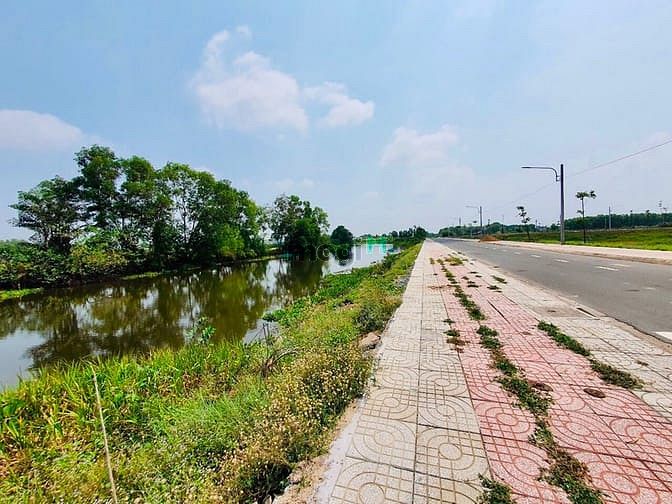 Hình ảnh Chính chủ cần bán lô đất mặt tiền hoàng phan thái bình chánh
