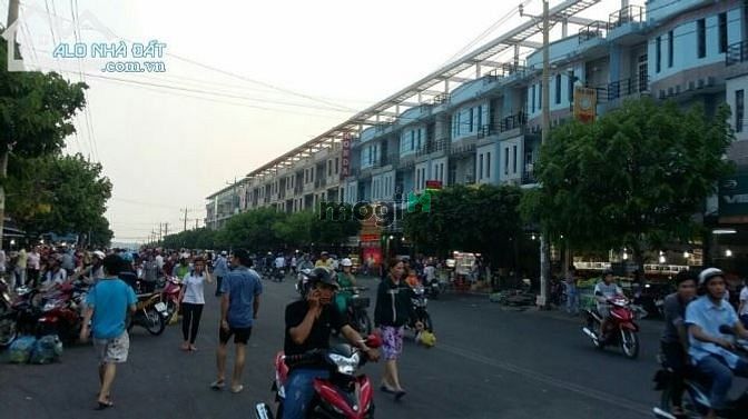Hình ảnh 300m2 MT chợ Nằm trong khu đô thị mới Bình Dương
