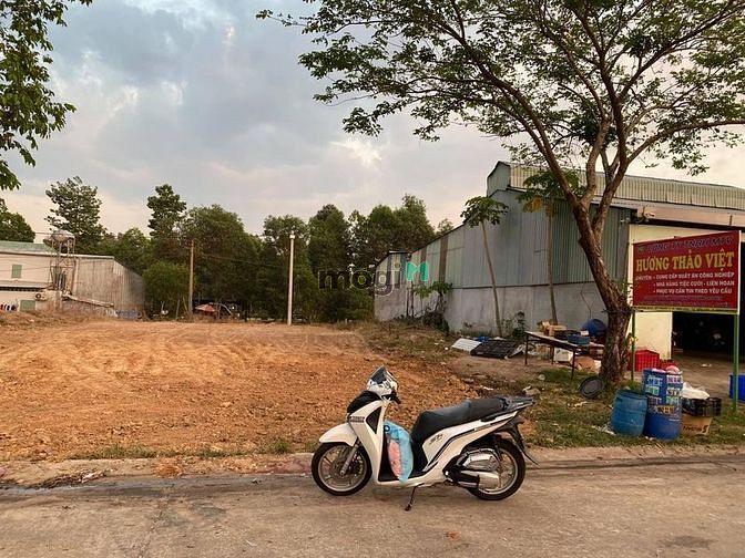 Hình ảnh Sang gấp 600M2 đất thổ cư, gần chợ, khu công nghiệp, dân cư đông