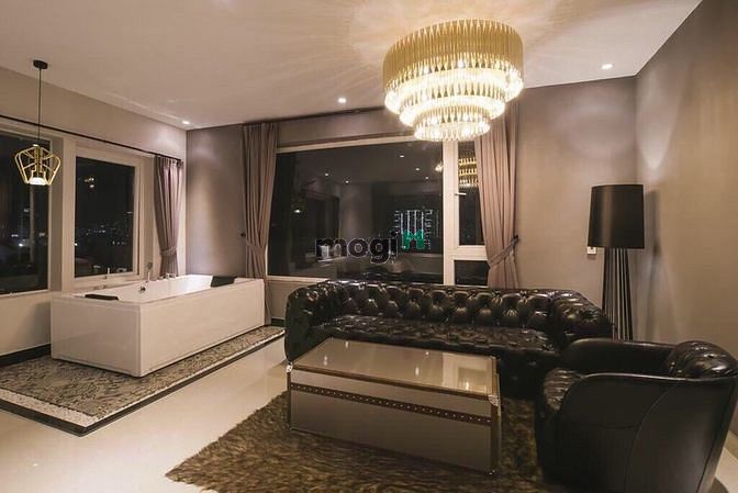 Hình ảnh Cho Thuê Nhà Mặt Tiền đường Cách Mạng Tháng 8, Quận 3