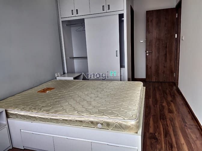 Hình ảnh Cần Cho thuê CHCC  Golden Star 2PN Full Nội Thất