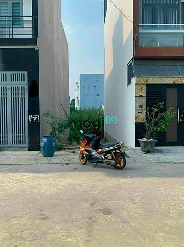 Hình ảnh Bán đất Hẻm 568 Lê Văn Việt: - Diện tích: 56m2 (4x16)