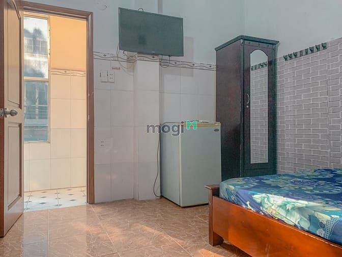 Hình ảnh Phòng máy lạnh, 18m2, gần Lotter Mart, cộng hòa
