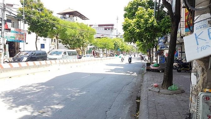 Hình ảnh Bán đất Lạc Long Quân 100m2 - mt 8m.giá 20 tỷ.