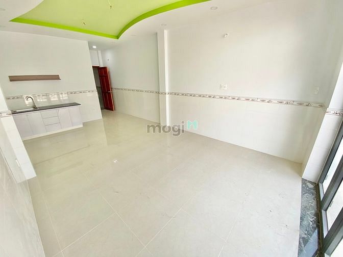Hình ảnh Phòng ban công ngay đường Đặng Văn Bi