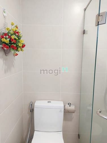 Hình ảnh Cho thuê căn 2PN, 2WC, 77m2, có sẵn giường, rèm, nhà mới, sạch sẽ. 7tr