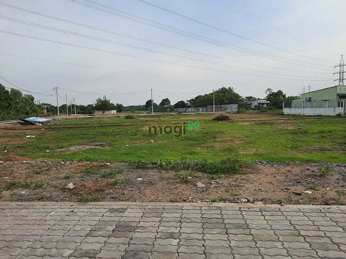 Hình ảnh Bán đất đường Hoàng Phan Thái, SHR, đất thổ cư, dt 130m2. Giá 1,8 tỷ