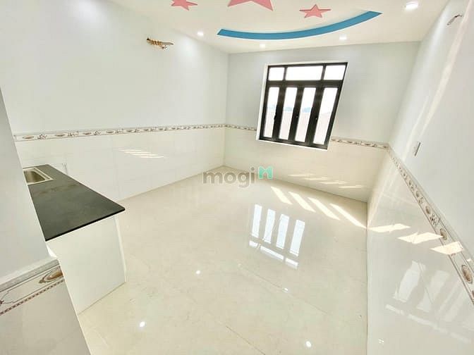 Hình ảnh Phòng gần Đặng Văn Bi có cửa sổ lớn